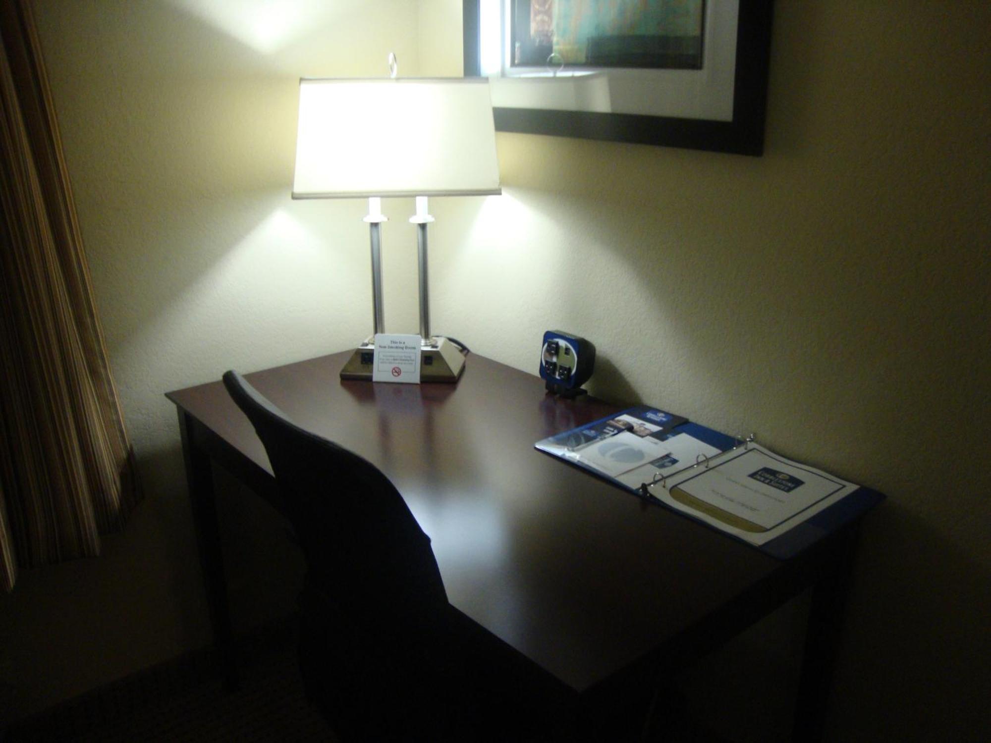 Cobblestone Inn & Suites - Carrington Room photo